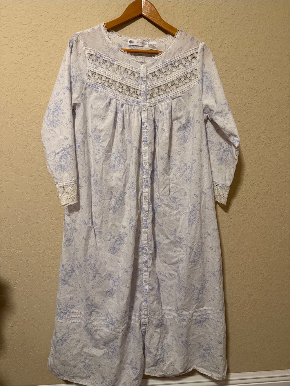 Eileen West Light Blue Floral Lace-Yoke Button-Front Nightgown